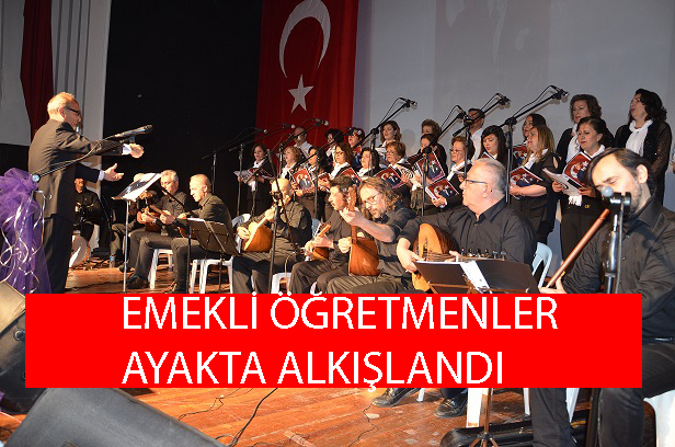 EMEKLİ ÖĞRETMENLER AYAKTA ALKIŞLANDI