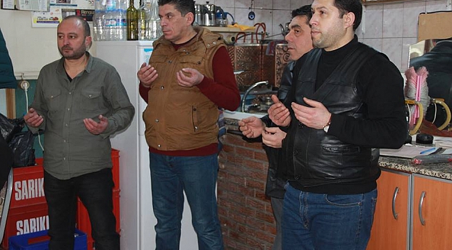 AKHİSAR'DA AFRİN ŞEHİTLERİ İÇİN PİLAV HAYRI