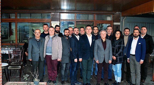 Akhisar Genç İş Adamları Derneğinden CHP Ziyaret