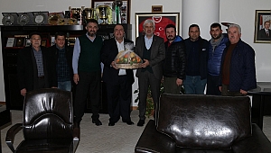 Akhisar Manavlar ve Pazarcılar Esnaf Odası'ndan Belediye Başkanı Salih Hızlı'ya ziyaret