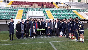 AK Parti den T.M Akhisarspor a Ziyaret