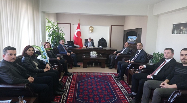 Türk Eğitim Sen Kaymakam Pekeri ziyaret etti