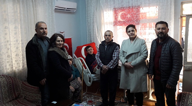 Akhisar İYİ Partiden Afrin Gazisi Yunus Emre IŞIK a Ziyaret