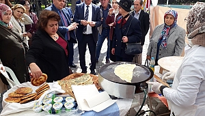 BÜYÜKŞEHİR, AKHİSAR KADIN EL EMEĞİ PAZARINI ZİYARET ETTİ