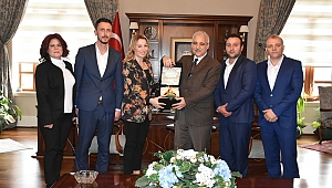 VALİ GÜVENÇER, TÜRKİYE'NİN İLK KADIN LOKANTACILAR ODASI BAŞKANI PINAR GÜNEY VE YÖNETİMİNİ AĞIRLADI