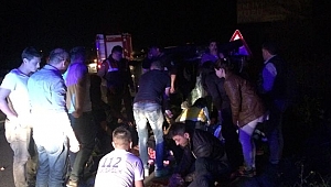 AKHİSAR 'DA KAZA 4 YARALI