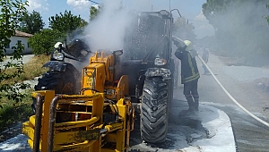 İŞ MAKİNASINDA MEYDANA GELEN YANGIN KORKUTTU