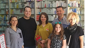 CUMHURİYET HALK PARTİSİ KADIN KOLLARI 14 MAYIS ECZACILAR GÜNÜNDE ECZACILARI UNUTMADI