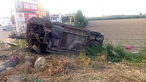 TARIM İŞÇİLERİNİ TAŞIYAN MİNİBÜS DEVRİLDİ: 12 YARALI