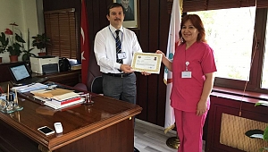 'YILIN EBESİ' ÖDÜLÜ AKHİSAR'A GELDİ