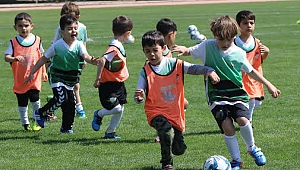 Akhisar Belediyespor yaz futbol okulları başlıyor