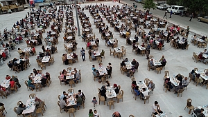 Akhisarlılar Mahalle iftarlarında kenetleniyor