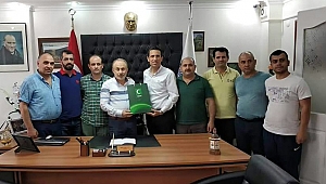 ESNAFLAR YEŞİLAY ELÇİSİ OLUYOR