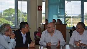 Özel ve Bakırlıoğlu'dan Akhisar Ticaret Borsasına Söz KDV düşecek Prim Gelecek