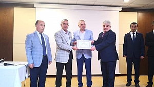 AKHİSAR'IN VEKİLİ BAKIRLIOĞLU MAZBATASINI ALDI.
