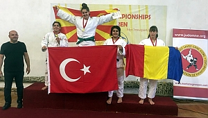 Öznur Efe Sporcusu Balkan 2.si Oldu