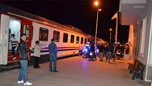 TREN GARI’NDA KORKU DOLU ANLAR