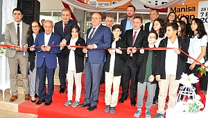 MANİSA KİTAP FUARI'NI ÖĞRENCİLER AÇTI