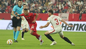 Akhisar İspanya'da dağıldı!