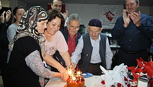 Balkan Göçmenleri Huzur evinde Yaşlıları Gençleştirdi