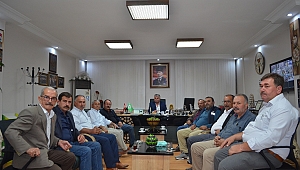 Ziraat Odası Başkanı Akbuğa Zeytinle İlgili Muhtarlarla Bir Araya Geldi