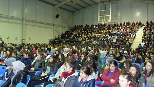 Akhisar'da ‘Peygamberimiz Ve Gençlik' Konulu Konferans
