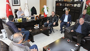 Akhisarlı muhtarlardan Belediye Başkanı Salih Hızlı’ya teşekkür