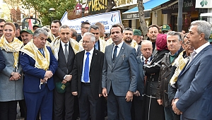Remzi Şekerci, Zeytin Hasat Şenliği Kortej Yürüyüşüne Katıldı
