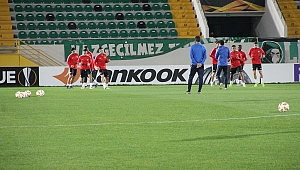 Sevilla Akhisarspor ile yapacağı maçın hazırlıklarını tamamladı
