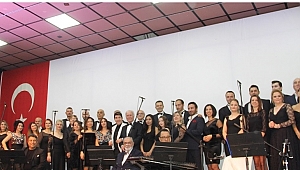 AKHİSAR MUSİKİ DERNEĞİNİN KIŞA MERHABA KONSERİ MEST ETTİ