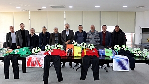 Akhisar Belediyesinden 4 amatör futbol kulübüne malzeme desteği