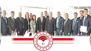 AKHİSAR KAYMAKAMI SABİT KAYA’DAN İLÇE TARIM VE ORMAN MÜDÜRLÜĞÜ ÇALIŞANLARINA BAŞARI BELGESİ.