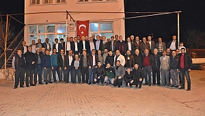 GÖCEK MAHALLESİ'NDE DUTLULU'YA YOĞUN İLGİ