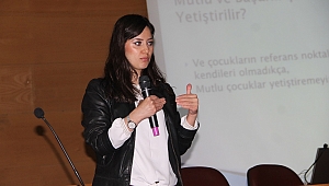 Akhisar’da ‘Mutlu Çocuk Nasıl Yetiştirilir’ Semineri