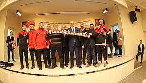 Büyükşehir Amatör Spor Kulüplerinin Yanında