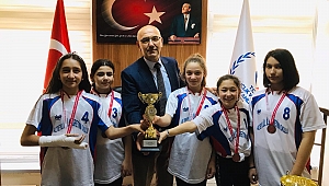 Dereceye giren sporcular Ödüllendirildi