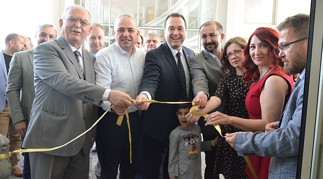 Dört yapraklı yonca karma sergi açıldı