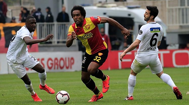 EGE DERBİSİNDE ÜÇ PUAN AKHİSARIN