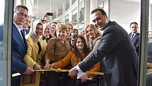 Gökkuşağı sergisi açıldı