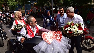100. yıla 100 motosikletli nikah