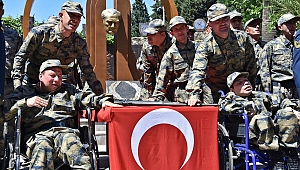Engelliler asker olmanın gururunu yaşadılar