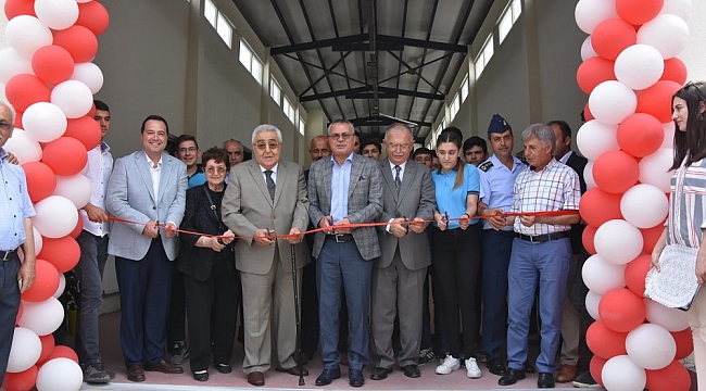Hayırsever işadamından Akhisarlı gençlerin eğitimine bir destek daha