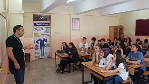 ÖZEL DOĞUŞ HASTANESİ’NiN ERGENLİK DÖNEMİ EĞİTİMLERİ DEVAM EDİYOR