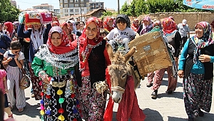 AKHİSAR 'DA GELENEKLER UNUTULMADI MUHTEŞEM YÖRÜK DÜĞÜNÜ