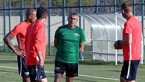 Akhisarspor'da Mehmet Altıparmak kamptan memnun