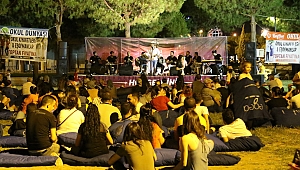 Akhisarlılardan açık havadaki konserlerine büyük ilgi