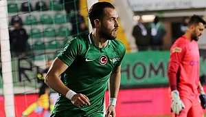 Akhisarsporlu Cikalleshi'ye milli davet