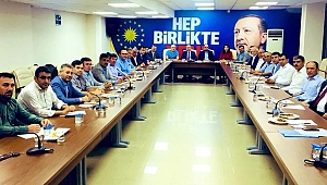 AK Parti İl Başkanlığı'nda geniş katılımlı istişare toplantısı