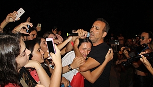 Akhisar'ın Kurtuluş Günü'nde Haluk Levent'ten tarihi konser