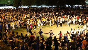 Balkan Göçmenleri gecesinde Gölet doldu taştı